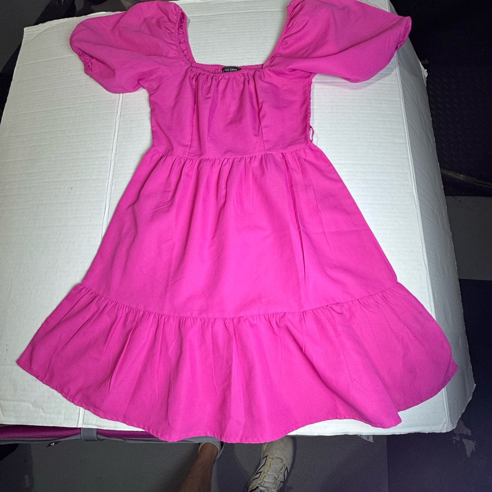 Style Envy Vibrant Pink Puff Sleeve Dress
